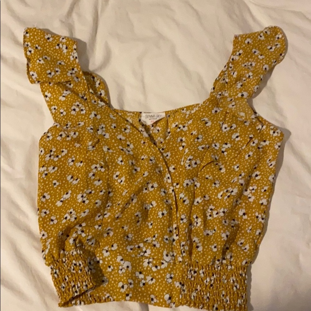 XS mustard yellow blouse